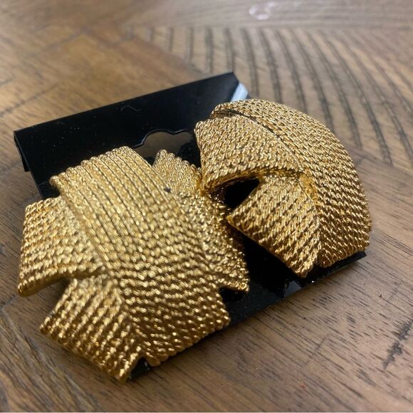 Large Gold Tone Earrings - Picture 1 of 3